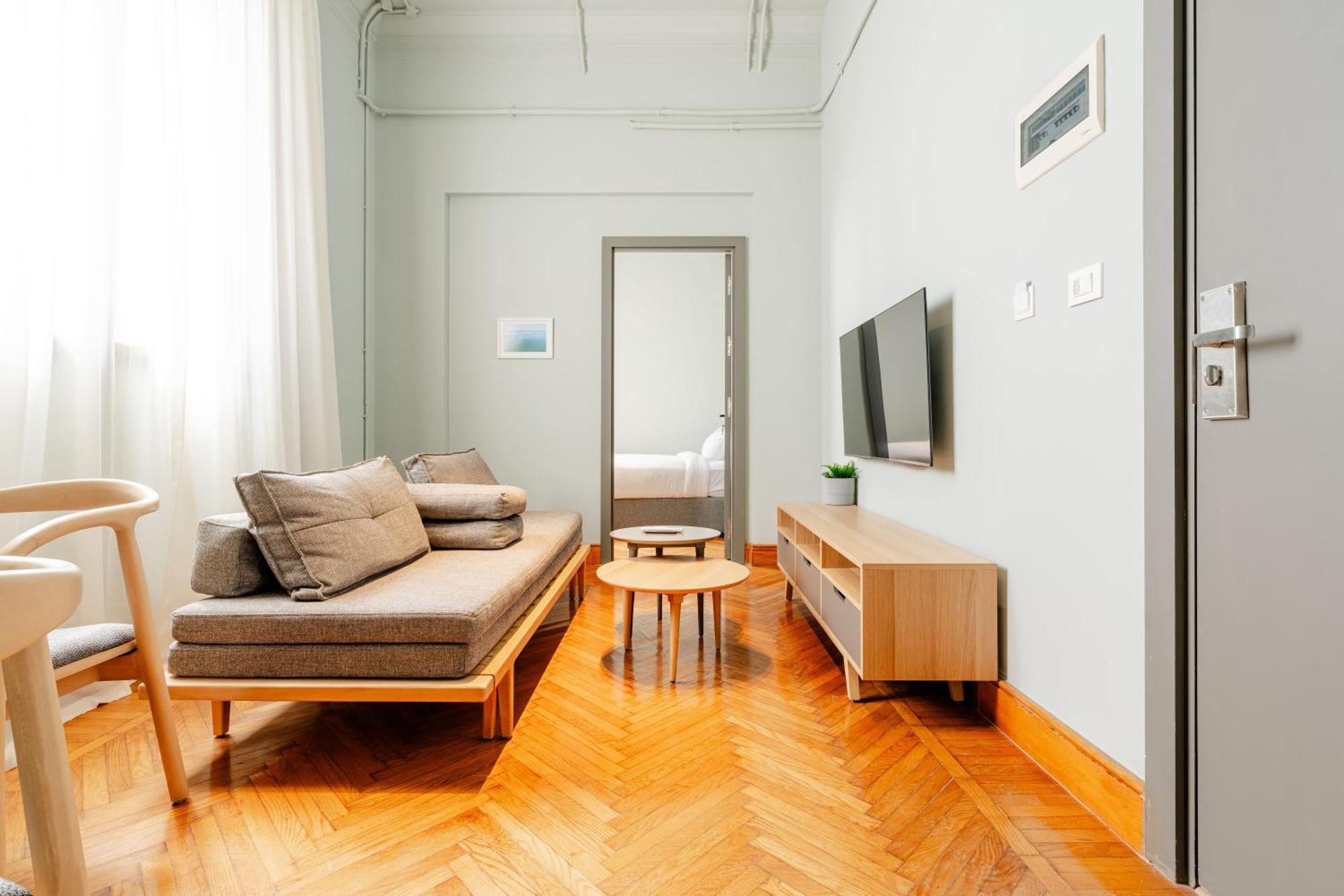 Grey L Studio Apartments Downtown Alexandria Menasce House المظهر الخارجي الصورة